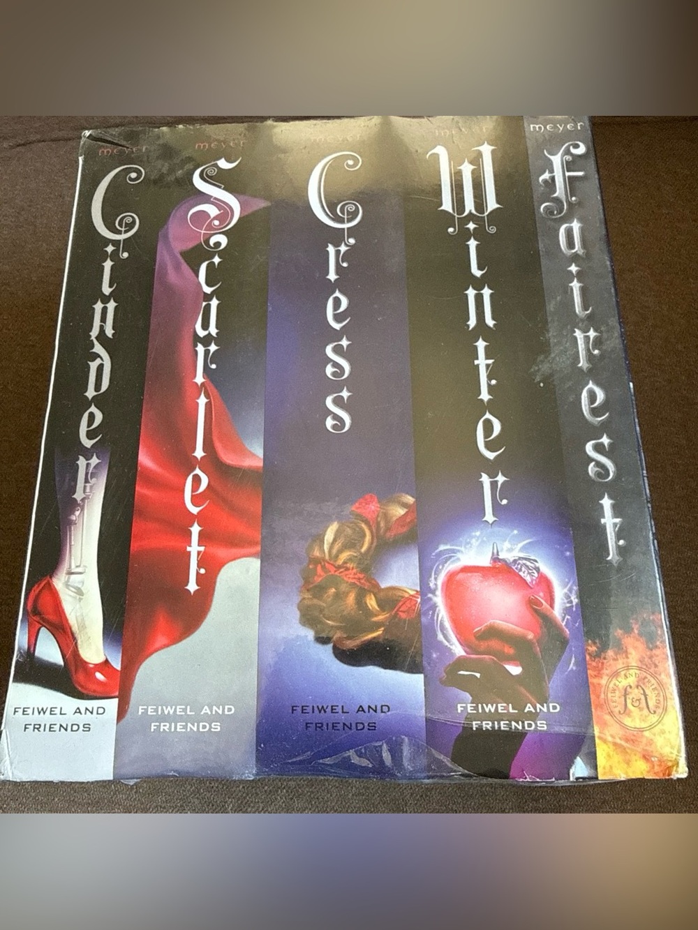 The Lunar Chronicles Boxed Set: Cinder, Scarlet, Cress, Fairest, Winter New